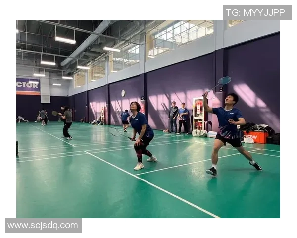 重庆羽毛球队在邀请赛中的灵活性表现及其战术分析 重庆羽毛球队在邀请赛中的灵活性表现及其战术分析