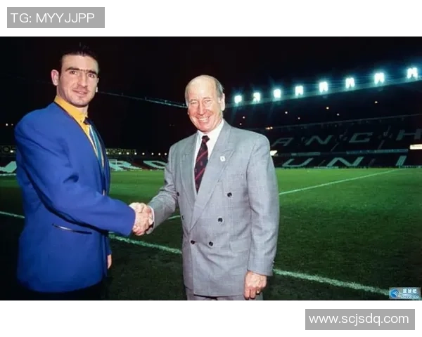 广州足球队的辉煌征程与挑战解析：从默默无闻到赛场传奇